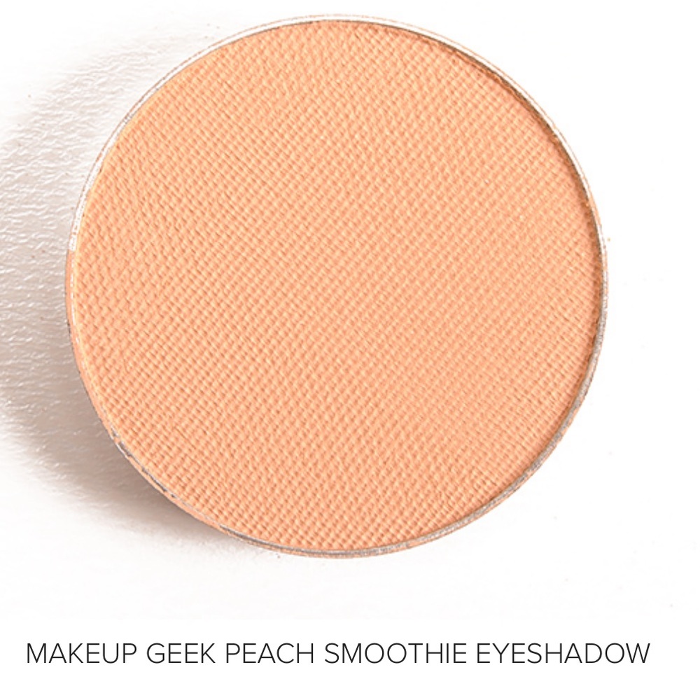 Makeup Geek Peach Smoothie Eyeshadow warm-toned medium-dark peach matte finish